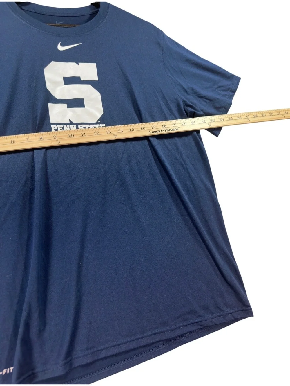 Nike Penn State Nittany Lions tee in men’s XL.